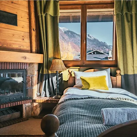The Fat Fox Lodge, Morzine * Montriond