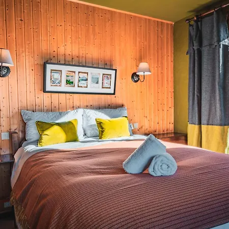 The Fat Fox Lodge, Morzine Lodge