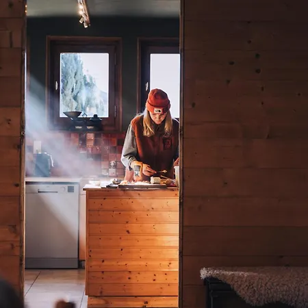 The Fat Fox Lodge, Morzine * Montriond
