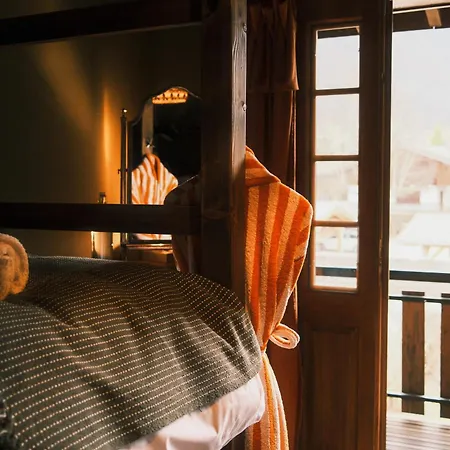 The Fat Fox Lodge, Morzine Chata Montriond